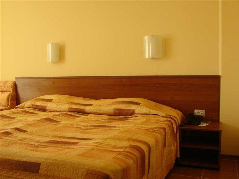 Hotel Plamena Palace Primorsko Exteriör bild