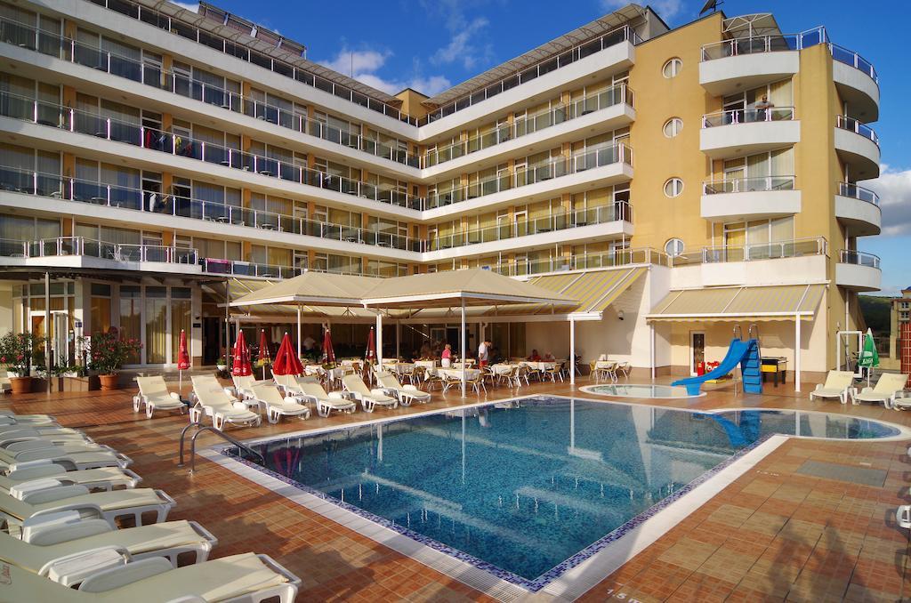 Hotel Plamena Palace Primorsko Exteriör bild