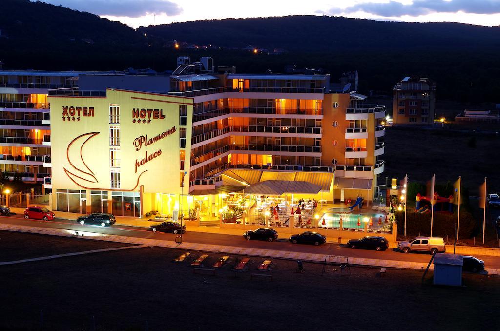 Hotel Plamena Palace Primorsko Exteriör bild