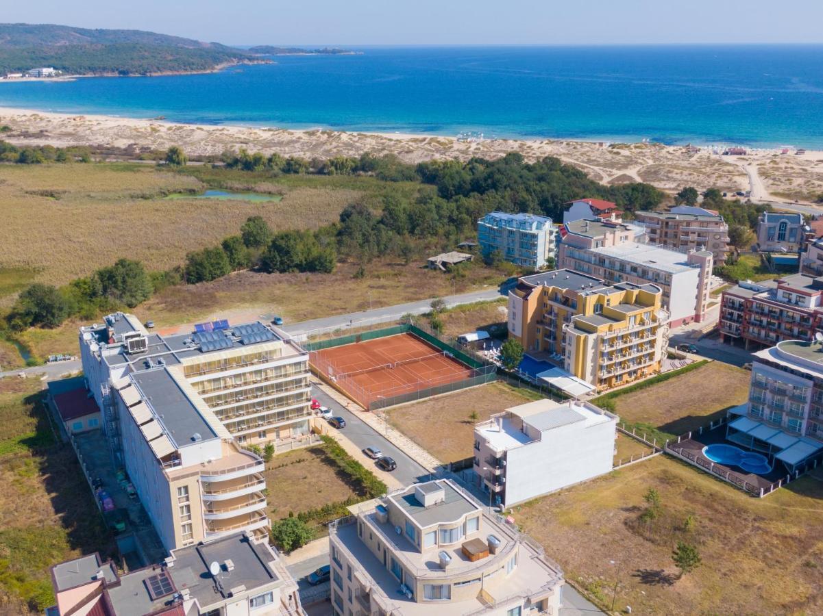 Hotel Plamena Palace Primorsko Exteriör bild